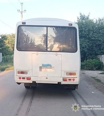 На Кіровоградщині під колеса маршрутного автобуса потрапив семирічний велосипедист