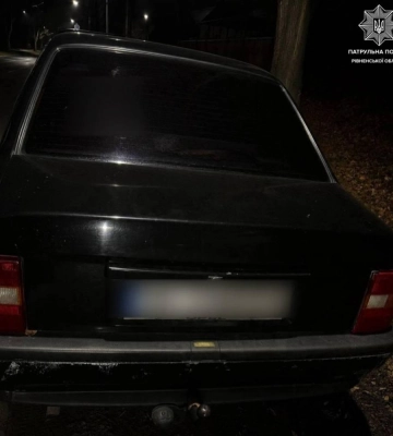 У Рівному патрульні зупинили водія «під кафом»