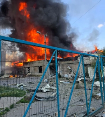 У Краматорську рф влучила у відділення "Нової пошти", в області один загиблий і 8 поранених