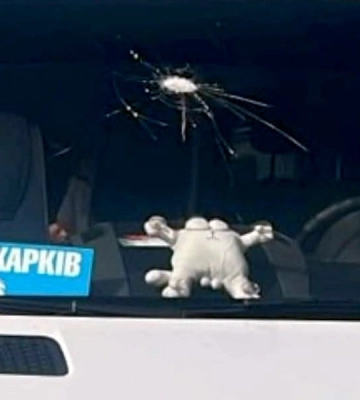 В Харькове российских беспилотник ранил пассажиров микроавтобуса