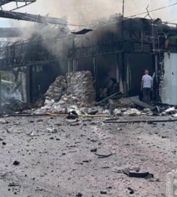 Війська РФ завдали ракетного удару по АЗС в Ізюмі: одна людина загинула, ще троє - поранені