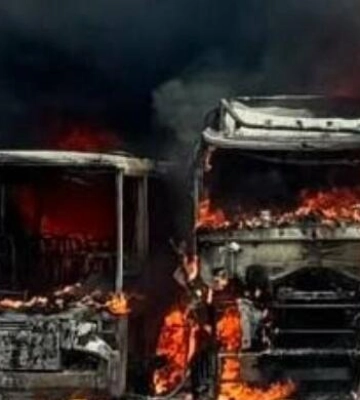 Павлоград знову під ударом: після атаки виникла велика пожежа