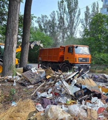 У Дніпрі борються зі стихійними сміттєзвалищами: як просуваються роботи на ж/м Покровський