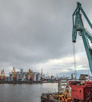 Перевозки морским коридором Украины замедлились с конца июня