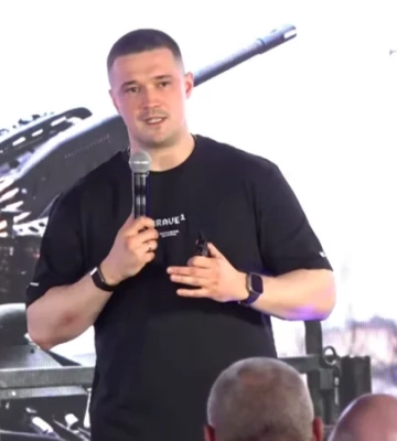 «Час поговорити з українцями як з дорослими». Що заявив Федоров про Сирського, Зеленського і армію на резонансному брифінгу — головне
