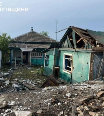Окупанти вдарили по Чернігівщині: є поранені та пошкодження інфраструктури
