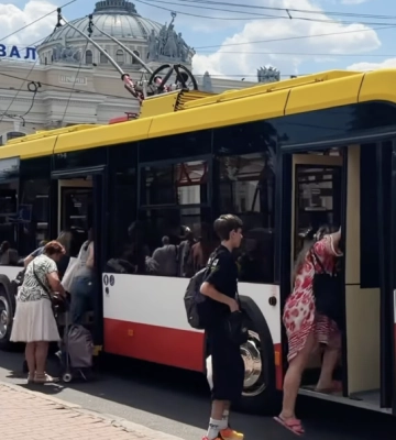 Тролейбус №8 знову на маршруті: що потрібно знати одеситам, - ВІДЕО