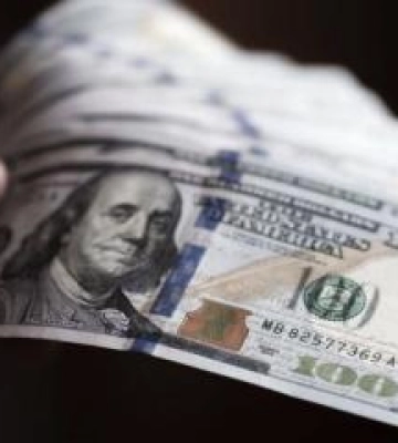 На Полтавщині шахрайка виманила у пенсіонерки 3000 доларів