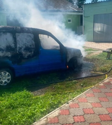 У Чернівцях з палаючої квартири врятували чоловіка