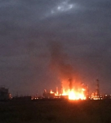 З самого ранку ворог масовано атакує дронами об’єкт газовидобутку Нафтогазу на Харківщині, роботу підприємства зупинено