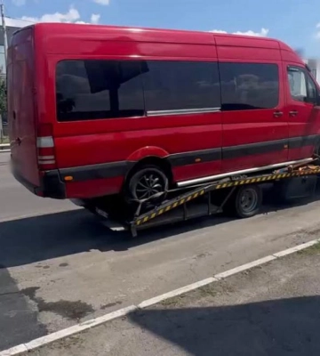 У Рівному викрили нелегального перевізника: водій проїхав на червоне та перевозив пасажирів без дозволів