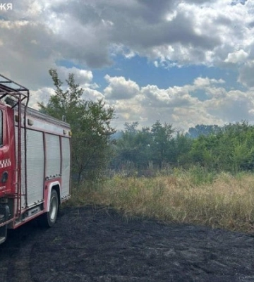 На Запоріжжі дрон атакував рятувальників під час ліквідації пожежі