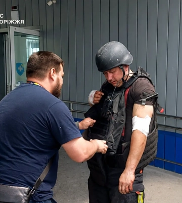 На Запоріжжі російський дрон атакував рятувальників під час гасіння пожежі