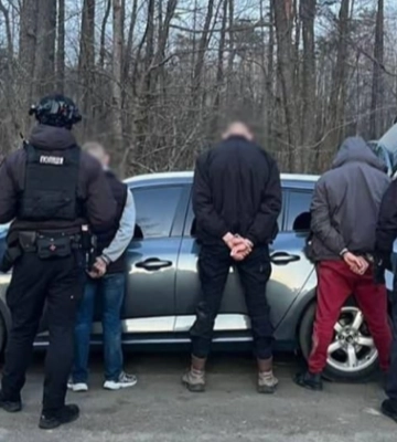 Віз чоловіків до румунського кордону за 1700 доларів: на Волині судили військовослужбовця