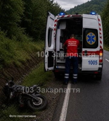 Смертельна аварія на Хустщині: 30-річний мотоцикліст загинув на місці ДТП