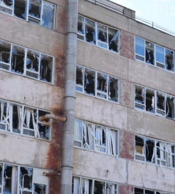 Россияне атаковали авиабомбами Запорожье: один человек погиб, есть раненые
