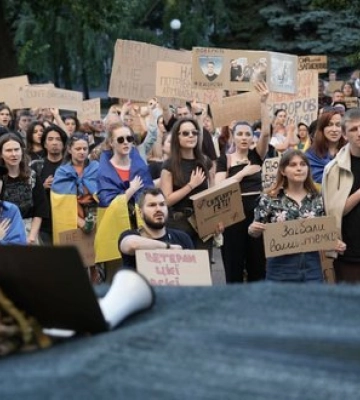 Одеса, Дніпро, Тернопіль, Рівне, Франківськ: у містах України проходять акції за повернення Федорова та відставку Сирського. ФОТОрепортаж