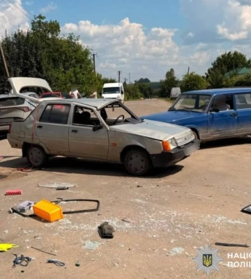 Поліція Вінниччини встановлює обставини двох ДТП, в одній з яких постраждала дитина