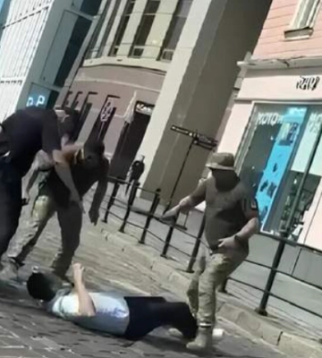 Що відомо про побиття чоловіка військовослужбовцями ТЦК в центрі Львова