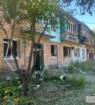 Російські війська масовано обстріляли Слатине на Харківщині: є постраждалі