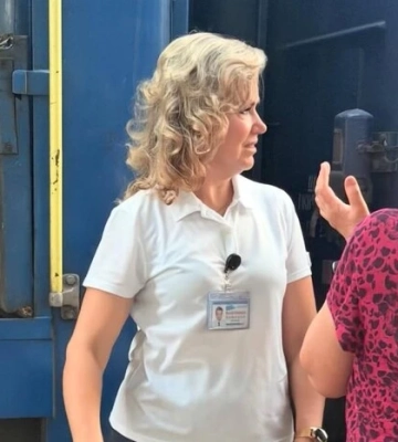 Провідниця «Укрзалізниці» стала зіркою мережі