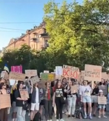 У Києві та інших містах третій день поспіль тривають протести проти відставки Федорова