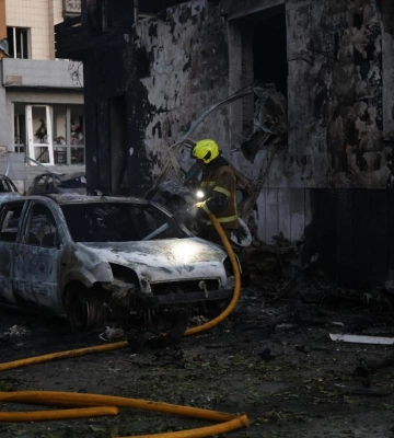 Удар РФ по Києву: влучання і пожежі у 5 районах, кількість постраждалих зросла