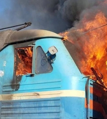 Российский дрон снова повредил пассажирский поезд на Запорожье: детали