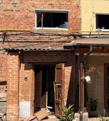 Рашисти скинули 7 КАБів на Суми: троє поранених, одна людина під завалами. ФОТО