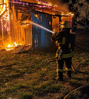 На Самбірщині пожежа знищила дерев’яний житловий будинок