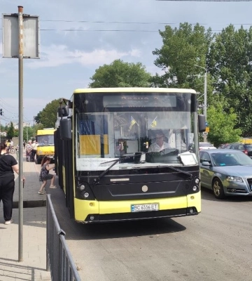 Чому третю найдовшу у Львові вулицю не відкрили для транспорту як обіцяли