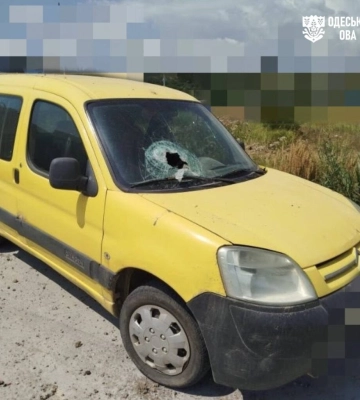 В Одесі на місці ракетного удару утворилася воронка