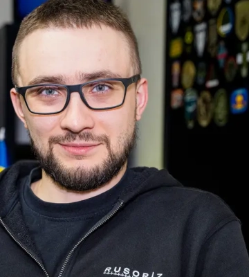 "Успехов, черти": Стерненко резко ответил на угрозы Telegram-канала "Труха" подать в суд