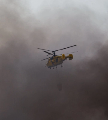 Гелікоптери ГУР допомагали гасити пожежу у Києві після російської атаки