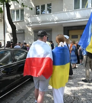 У Польщі пройшли потужні мітинги на підтримку українців від цькування