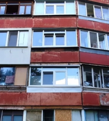 У Харкові трирічна дитина випала з вікна п'ятого поверху