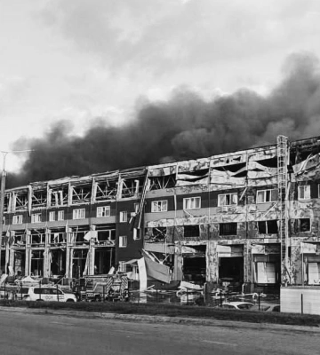 Удар по Киеву: Россия уничтожила состав издательства "Книголав" и 250 тысяч книг