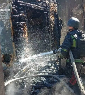 В Сумской области россияне целенаправленно обстреляли спасателей во время выполнения задания – ГСЧС