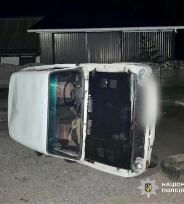 У селі на Київщині нетверезий водій скоїв наїзд одразу на трьох людей на зупинці, - поліція