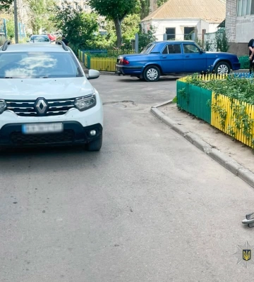 У Миколаєві водій Renault Duster збив п’ятирічного хлопчика на самокаті