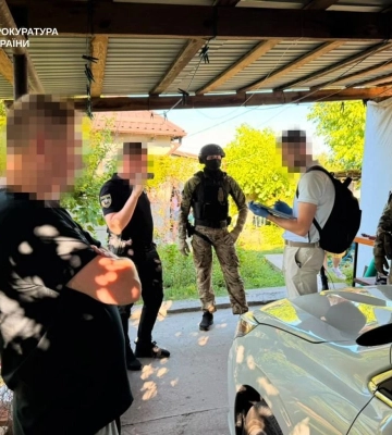 Прокуратура: у Дніпрі жорстоко побили волонтера й викрали кошти для ЗСУ