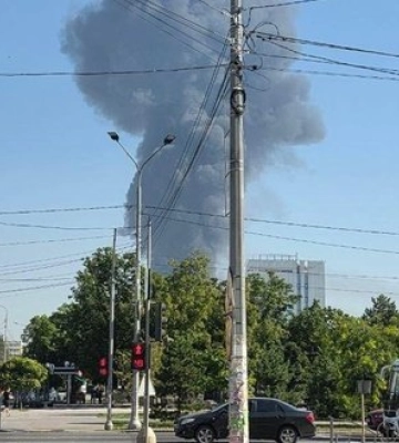 У окупованому Маріуполі пролунали вибухи: уражено бензовоз, АЗС та СТО, - міськрада. ВІДЕО+ФОТОрепортаж