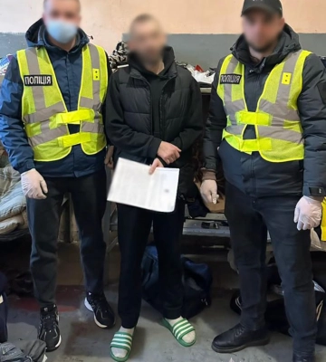 Торгував неіснуючими автівками з камери виправної колонії - на Житомирщині судитимуть спритника