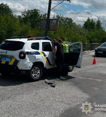 На Львівщині водій Range Rover під час втечі після перевірки документів збив поліцейського - керманичу загрожує довічне
