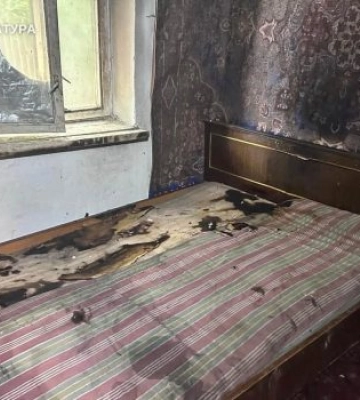 Чоловік облив бензином та підпалив двох людей