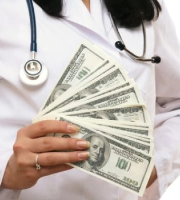 Очільниця Первомайської МСЕК приховала мільйони та обійшлася символічним штрафом