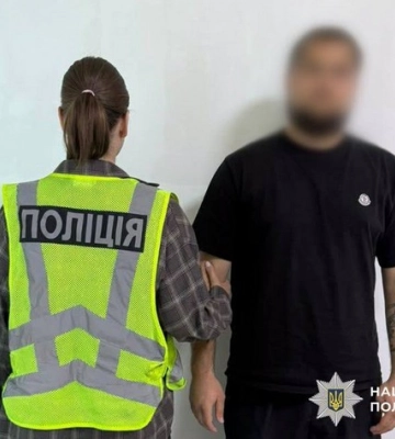 У Києві псевдо-СБУшник виманив у пенсіонерки майже мільйон гривень