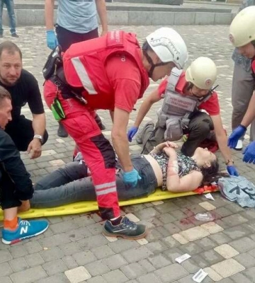 Червоний Хрест допомагав постраждалим внаслідок російських атак в Одесі та Запоріжжі