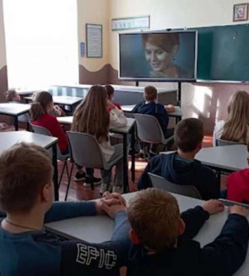 У київському ліцеї оштрафували вчительку за використання російськомовного мультфільму на уроці