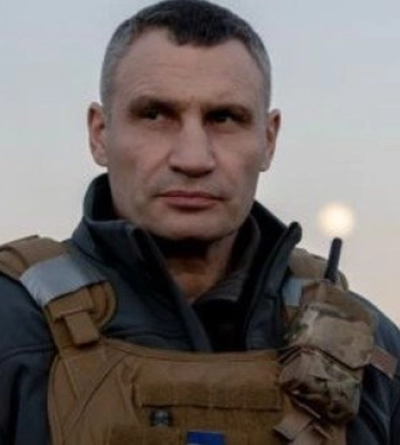"Ситуация была на грани": Кличко вспомнил совместную работу с Сырским во время обороны столицы и поблагодарил генерала
